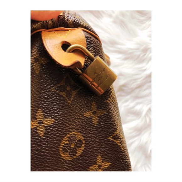 Authentic Louis Vuitton monogram speedy 25 - Picture 2 of 2